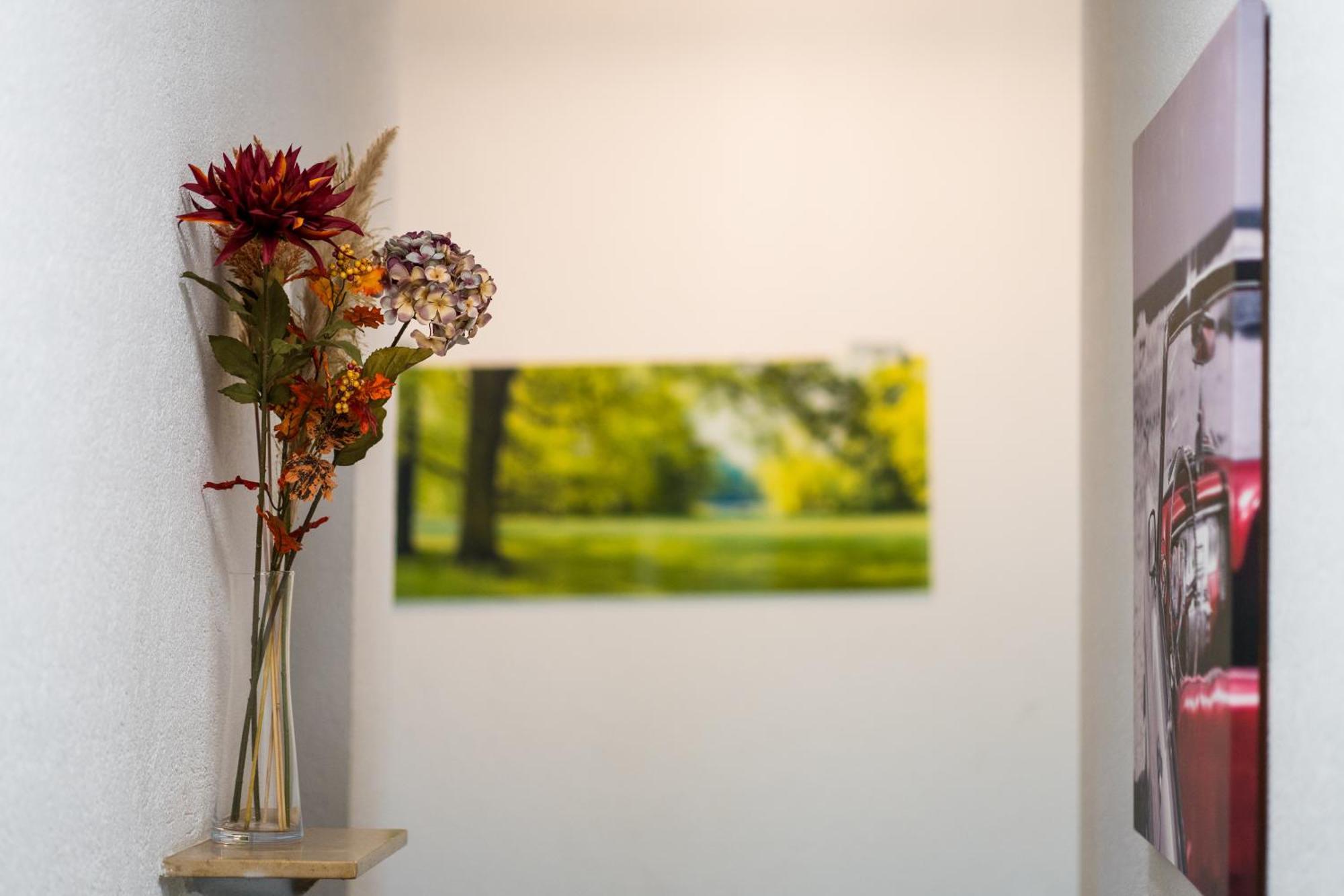 Bed & Breakfast Outlet Hotel Dettingen an der Erms Exteriér fotografie