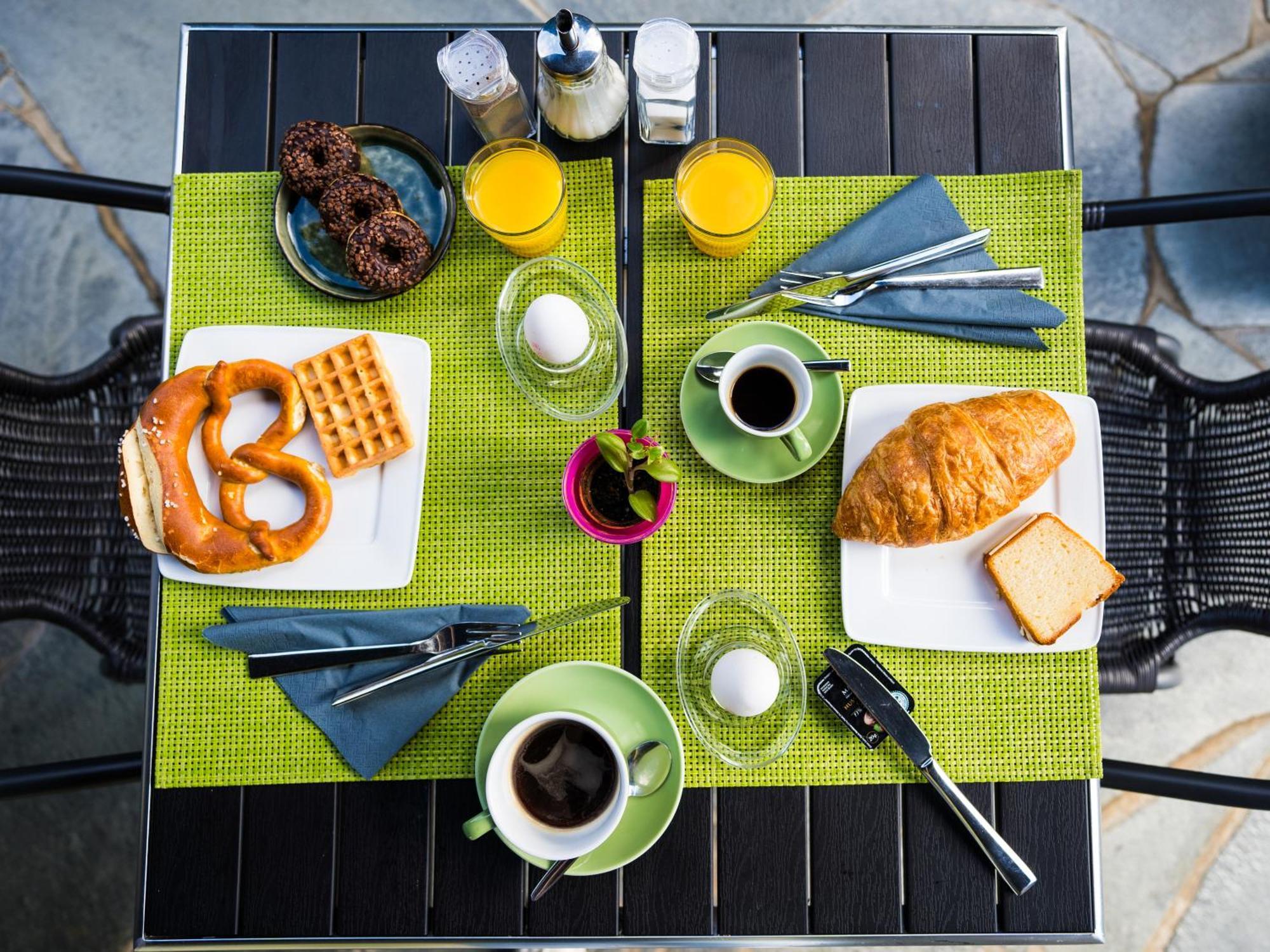 Bed & Breakfast Outlet Hotel Dettingen an der Erms Exteriér fotografie